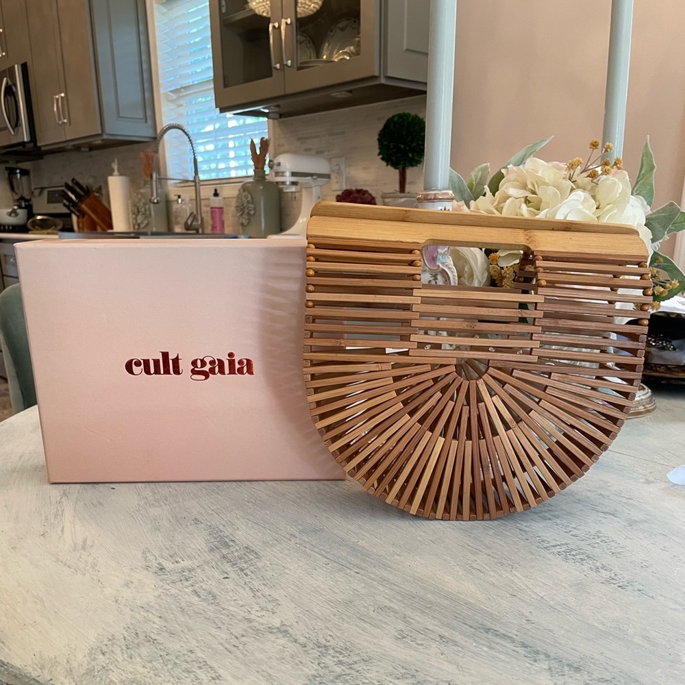 Gorgeous Authentic Cult Gaia Bag